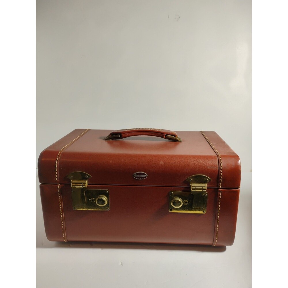 Vintage leather Towne Train Case Vanity Mirror No Keys
